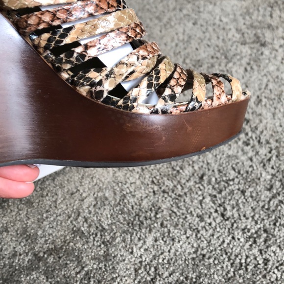 Wedges, Shoes, Sandles - Picture 4 of 5